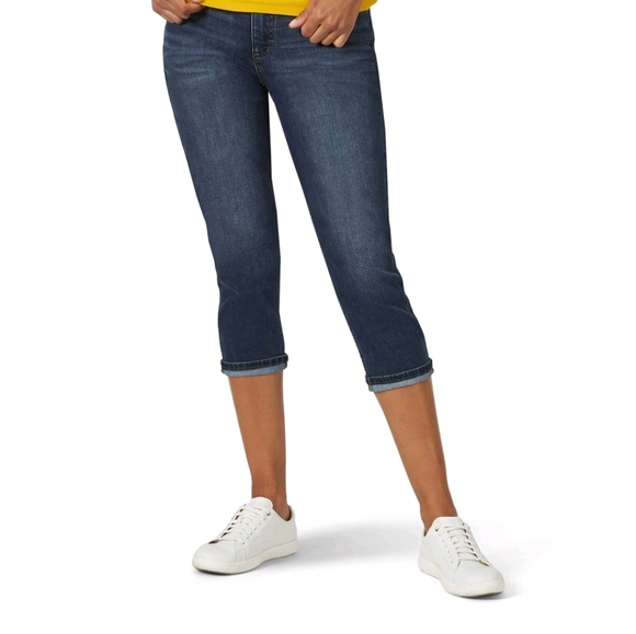 Lee Denim - COPY - Lee riders Cuffed midrise Capri jean Size 22